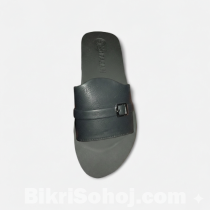 লেদার লোফার ও স্টাইলিশ চটি – আভিজাত্য এখন আপনার পায়ে!